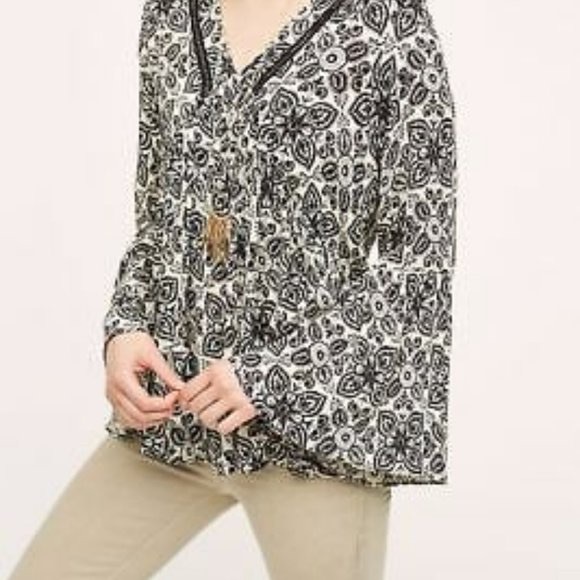 Eri+Ali Anthropologie Boho V-Neck Top W/ Bell Sleeves - Picture 2 of 8